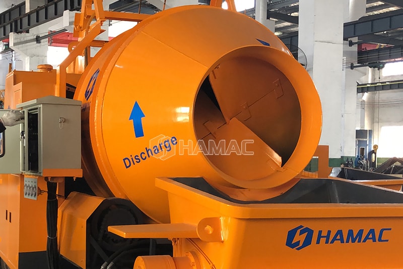 Aggregate batcher for concrete mixer with pump